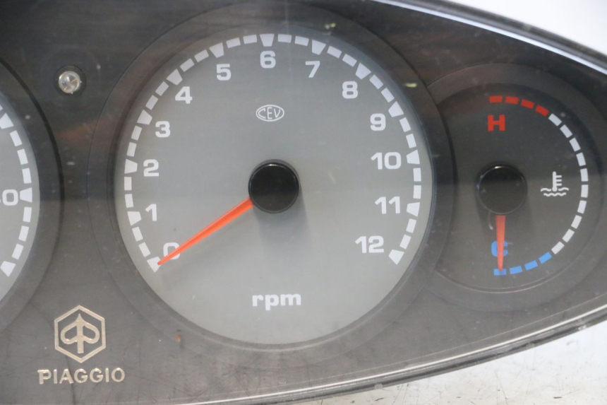 photo de TACHOMETER  PIAGGIO X9 AMALFI 180 (2000 - 2003) - Detailansicht des Bauteils