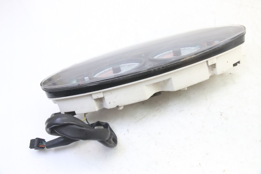 photo de TACHOMETER  PIAGGIO X9 EVOLUTION 125 (2003 - 2007) - Oberflächenzustand und Material
