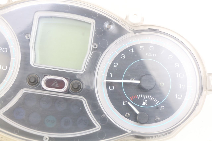 photo de TACHOMETER PIAGGIO XEVO - X EVO 125 (2007 - 2017) - Weitere Ansicht des Artikels