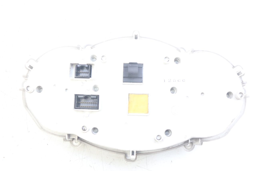 photo de TACHOMETER PIAGGIO XEVO - X EVO 125 (2007 - 2017) - Oberflächenzustand und Material