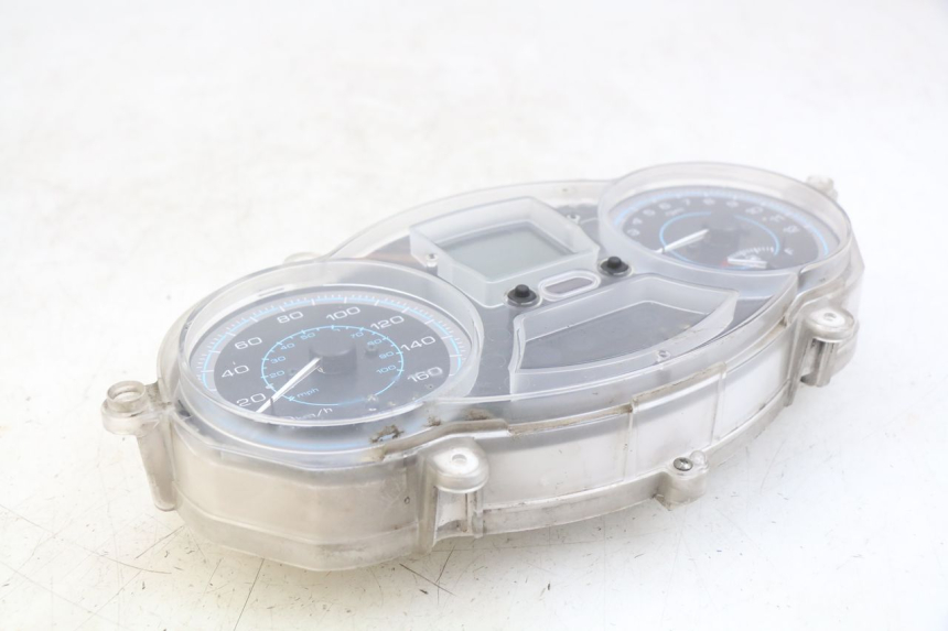 photo de TACHOMETER PIAGGIO XEVO - X EVO 125 (2007 - 2017) - Zoom auf Gebrauchszustand