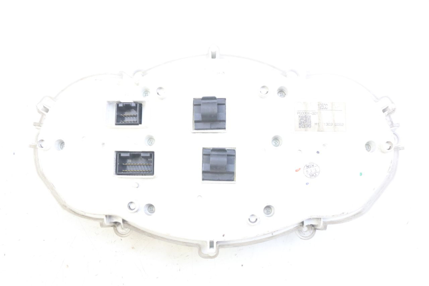 photo de TACHOMETER PIAGGIO XEVO - X EVO 125 (2007 - 2017) - Details der Befestigungspunkte