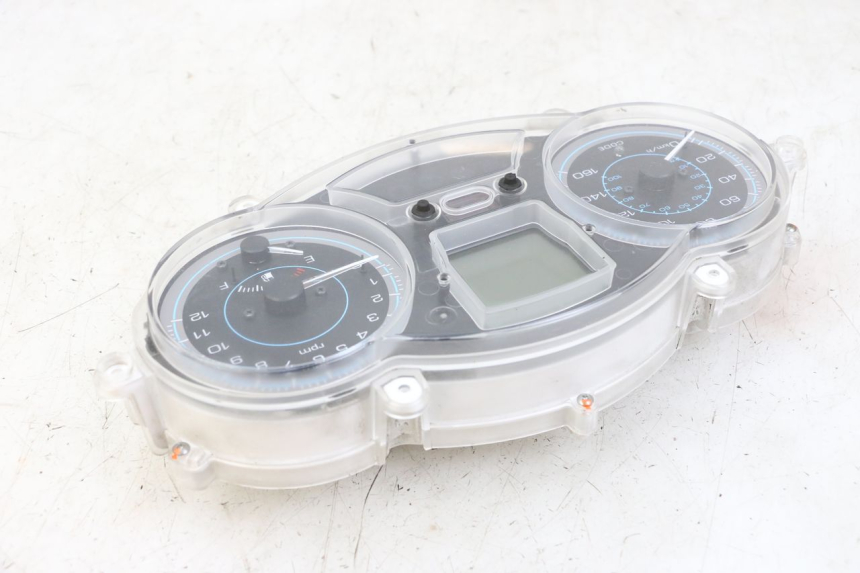 photo de TACHOMETER PIAGGIO XEVO - X EVO 125 (2007 - 2017) - Alternative Perspektive