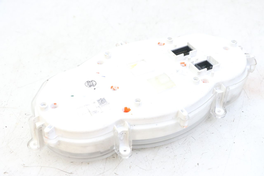 photo de TACHOMETER PIAGGIO XEVO - X EVO 125 (2007 - 2017) - Details der Befestigungspunkte