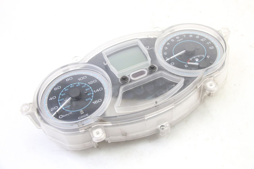photo de TACHOMETER PIAGGIO XEVO - X EVO 125 (2007 - 2017) - Details der Befestigungspunkte