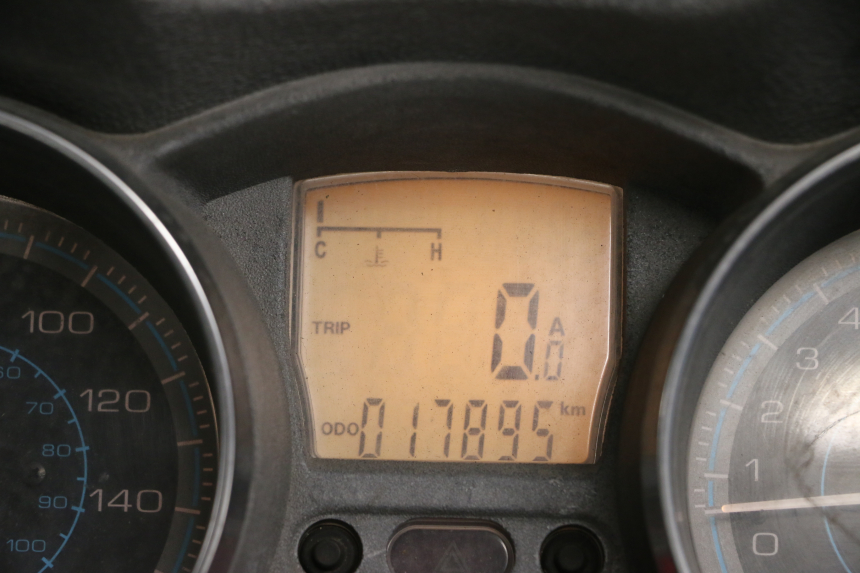 photo de TACHOMETER PIAGGIO XEVO - X EVO 125 (2007 - 2017) - Detailansicht des Bauteils