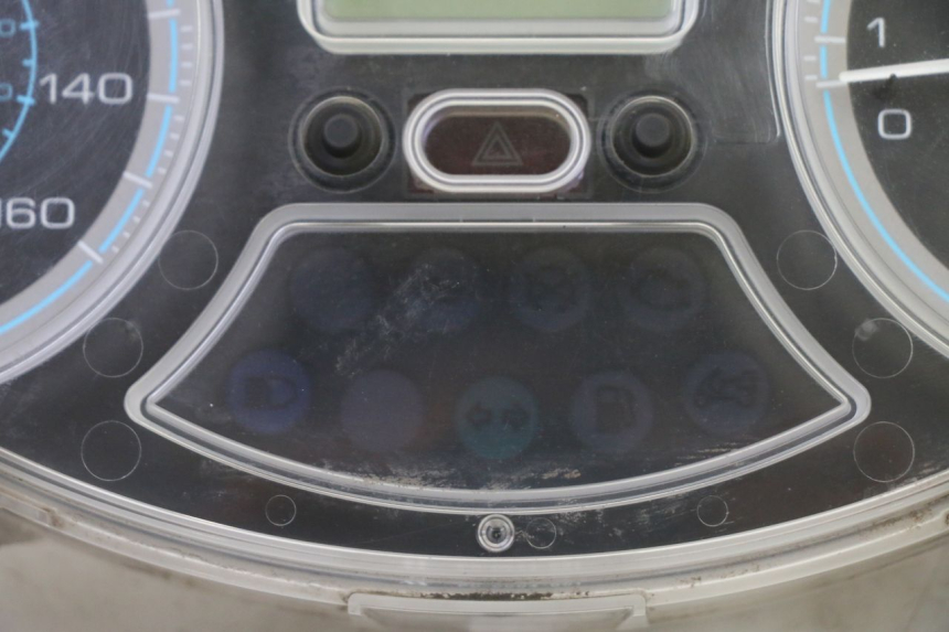 photo de TACHOMETER PIAGGIO XEVO - X EVO 125 (2007 - 2017) - Alternative Perspektive