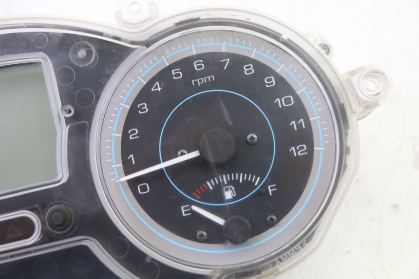 photo de TACHOMETER PIAGGIO XEVO - X EVO 125 (2007 - 2017) - Technische Nahaufnahme