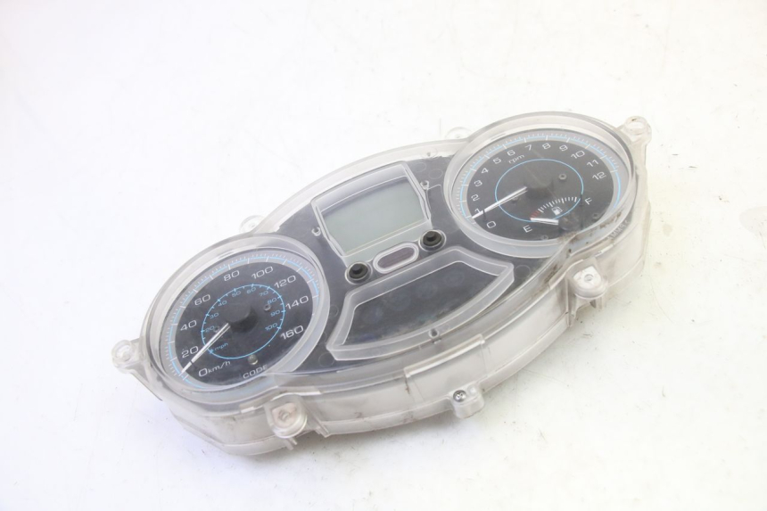 photo de TACHOMETER PIAGGIO XEVO - X EVO 125 (2007 - 2017) - Oberflächenzustand und Material