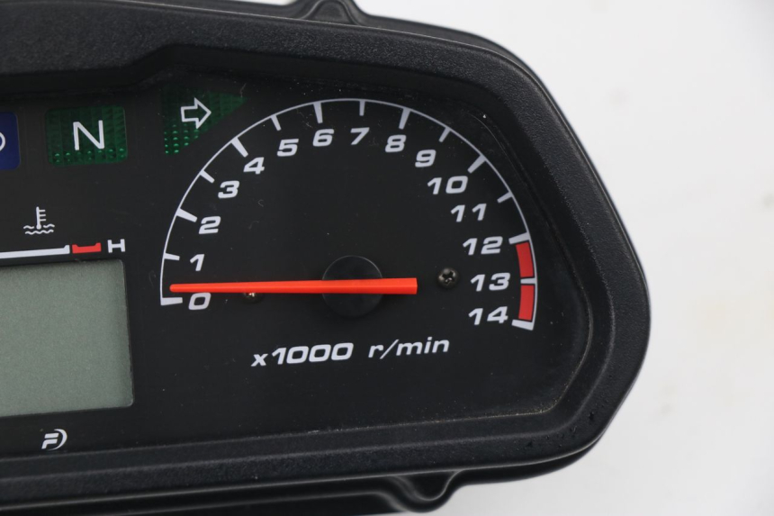 photo de TACHOMETER  HONDA XLV VARADERO 125 (2000 - 2006) - Charakteristische Merkmale