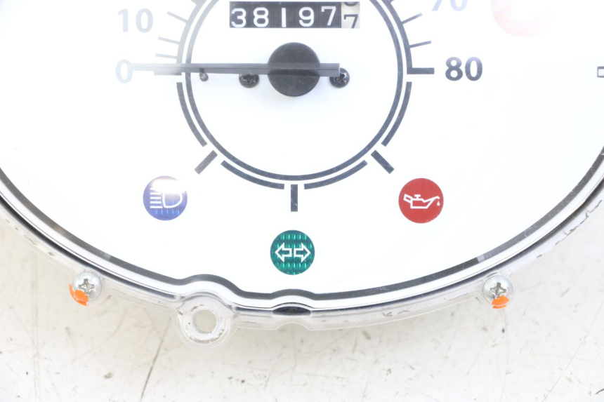 photo de TACHOMETER  YAMAHA NEO'S NEOS 2T EASY 50 (2013 - 2016) - Details der Befestigungspunkte