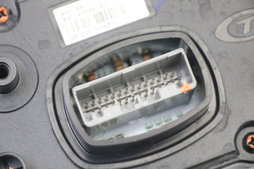 photo de TACHOMETER  YAMAHA TRACER 7 700 (2020 - 2024) - Oberflächenzustand und Material