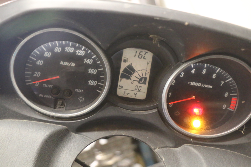 photo de TACHOMETER YAMAHA YP MAJESTY 400 (2004 - 2008) - Zoom auf Komponenten