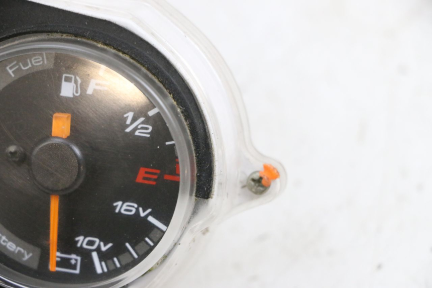 photo de TACHOMETER YAMAHA YP MAJESTY 125 (2002 - 2006) - Weitere Ansicht des Artikels