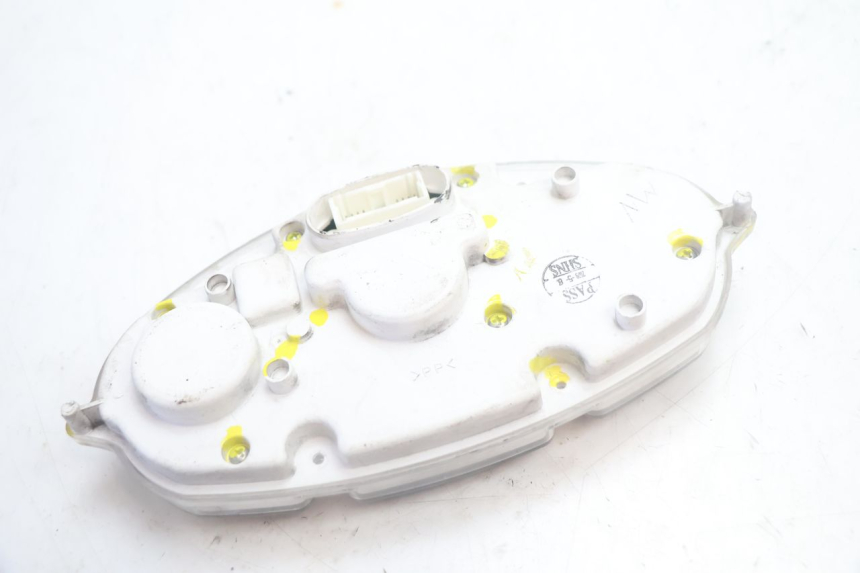 photo de TACHOMETER  YAMAHA YP MAJESTY 125 (2007 - 2010) - Details der Befestigungspunkte
