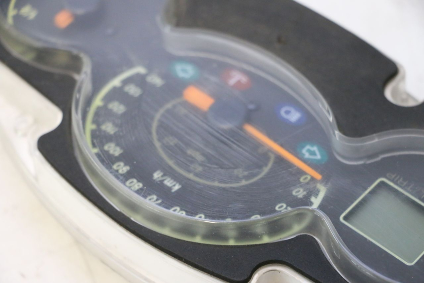 photo de TACHOMETER YAMAHA YP MAJESTY 125 (2002 - 2006) - Detaillierte Sichtprüfung