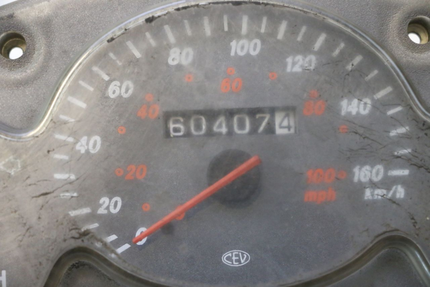 photo de TACHOMETER  YAMAHA YP MAJESTY 125 (1998 - 2001) - Profilansicht des Ersatzteils