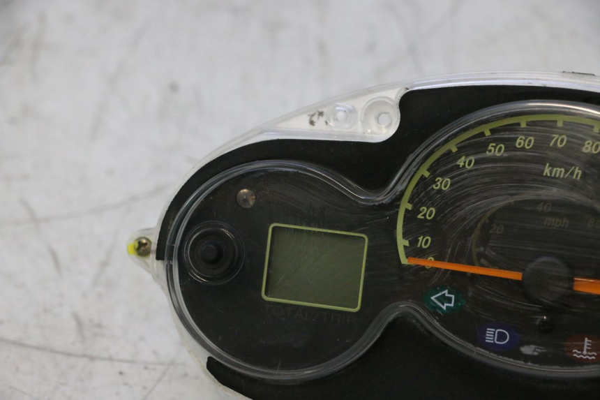 photo de TACHOMETER YAMAHA YP MAJESTY 125 (2002 - 2006) - Kennzeichnungen und Originalreferenzen