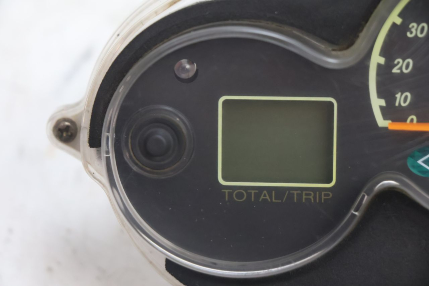 photo de TACHOMETER YAMAHA YP MAJESTY 125 (2002 - 2006) - Detailansicht des Bauteils