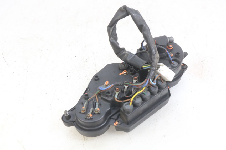 photo de TACHOMETER YAMAHA YZF R THUNDERCAT 600 (1996 - 2003) - Kennzeichnungen und Originalreferenzen