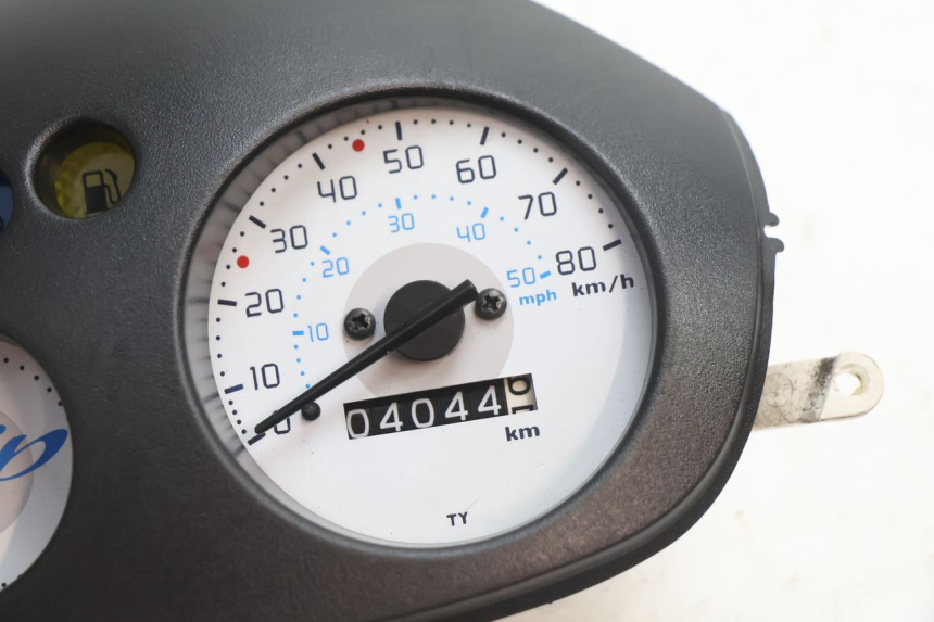 photo de TACHOMETER PIAGGIO ZIP 2T 50 (2009 - 2019) - Zoom auf Gebrauchszustand