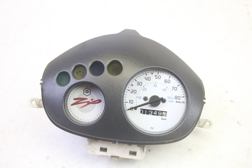 photo de TACHOMETER PIAGGIO ZIP 4T 50 (2018 - 2020) - Hauptansicht