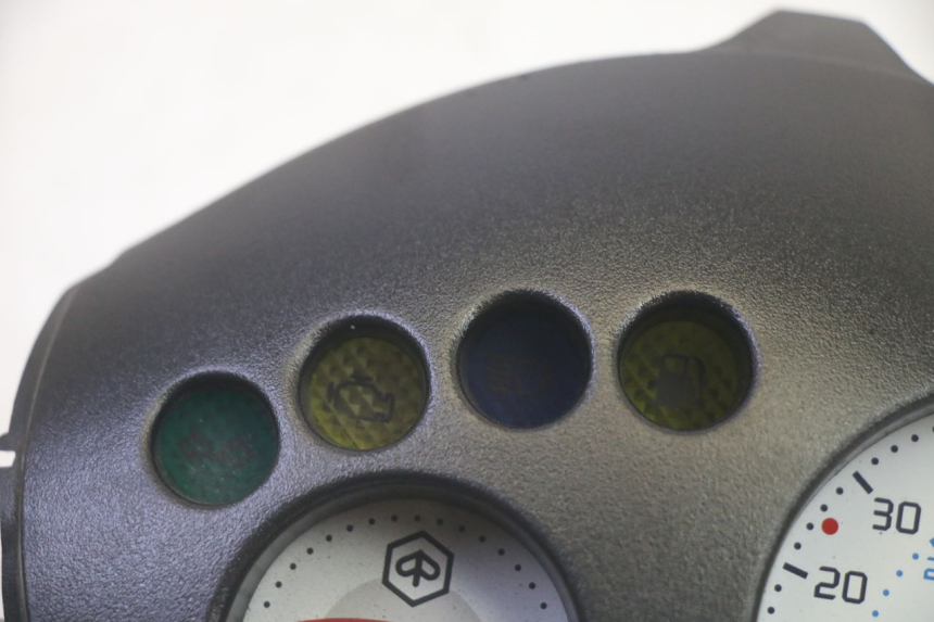 photo de TACHOMETER PIAGGIO ZIP 4T 50 (2018 - 2020) - Zoom auf Gebrauchszustand