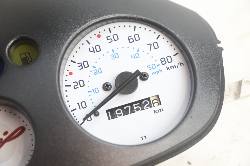 photo de TACHOMETER  PIAGGIO ZIP IGET 4T 50 (2021 - 2023) - Alternative Perspektive