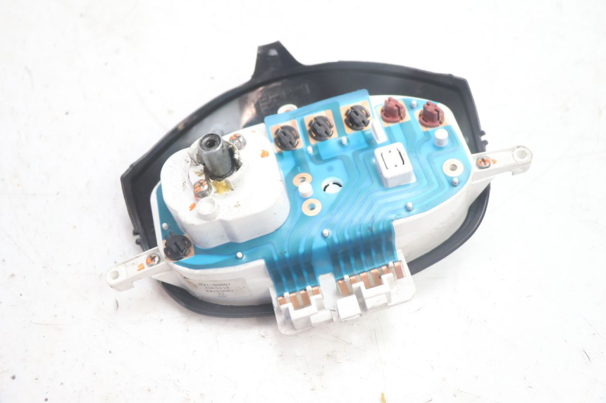 photo de TACHOMETER  PIAGGIO ZIP IGET 4T 50 (2021 - 2023) - Oberflächenzustand und Material