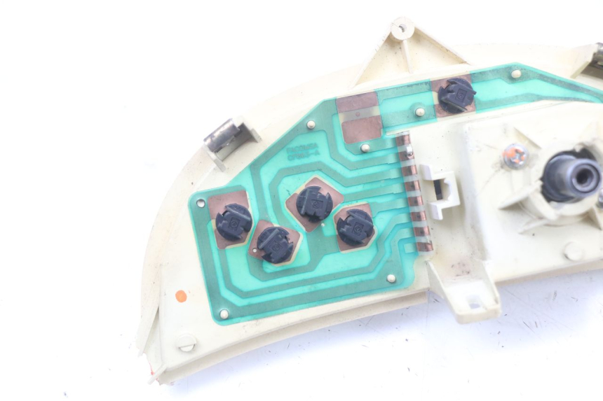 photo de TACHOMETER  PIAGGIO ZIP RST 50 (1996 - 1998) - Oberflächenzustand und Material