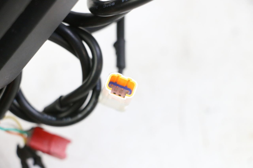 photo de TACHOMETER  SEGWAY NINEBOT ZT3 PRO 1 - Details der Befestigungspunkte