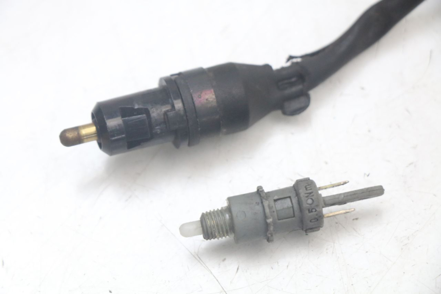 photo de BREMSLICHTSCHALTER QUADRO 3D S 350 (2013 - 2018) - Zoom auf Gebrauchszustand