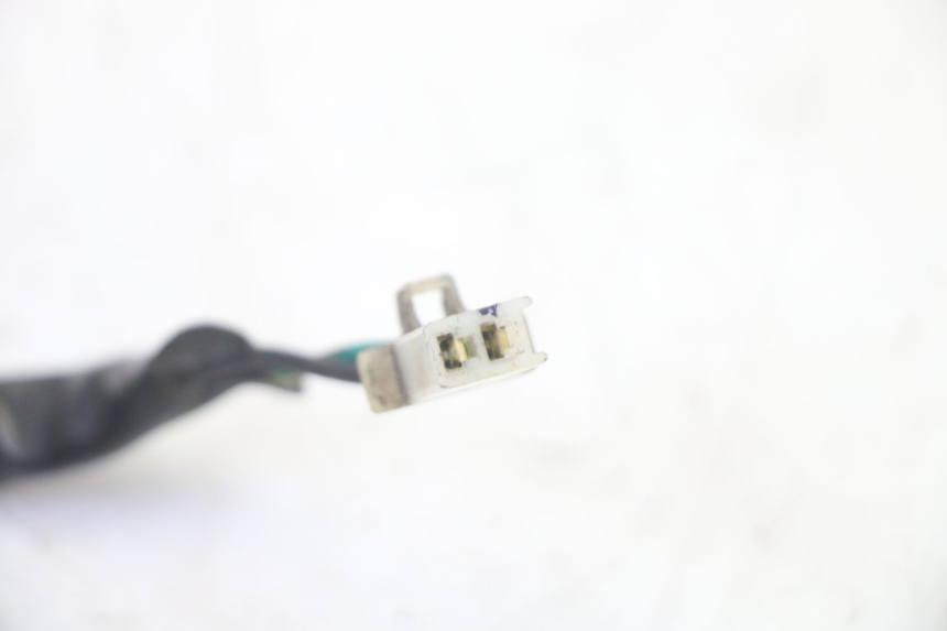 photo de BREMSLICHTSCHALTER HINTEN HONDA CBF 125 (2009 - 2015) - Technische Nahaufnahme