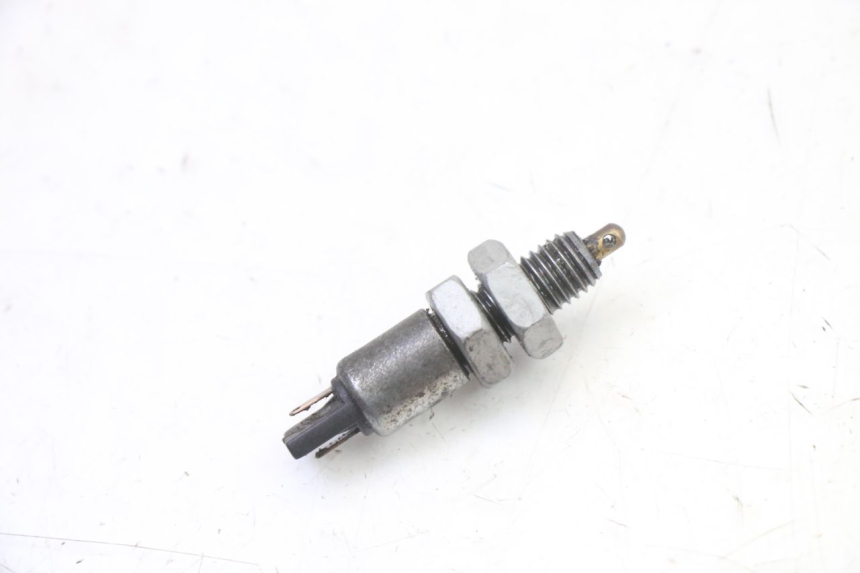 photo de BREMSLICHTSCHALTER HINTEN APRILIA CLASSIC 125 (1995 - 2001) - Zoom auf Gebrauchszustand