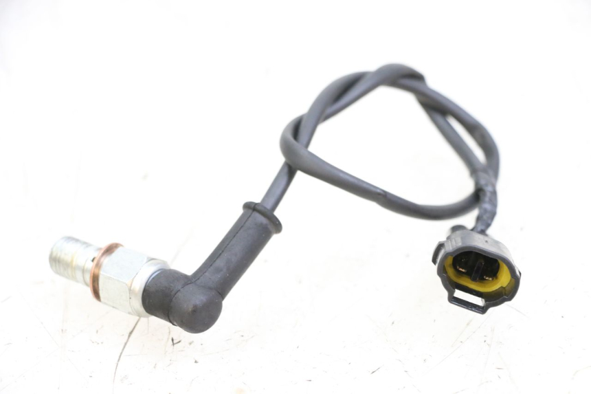 photo de BREMSLICHTSCHALTER HINTEN ROYAL ENFIELD CONTINENTAL GT 650 (2019 - 2024) - Detailansicht des Bauteils