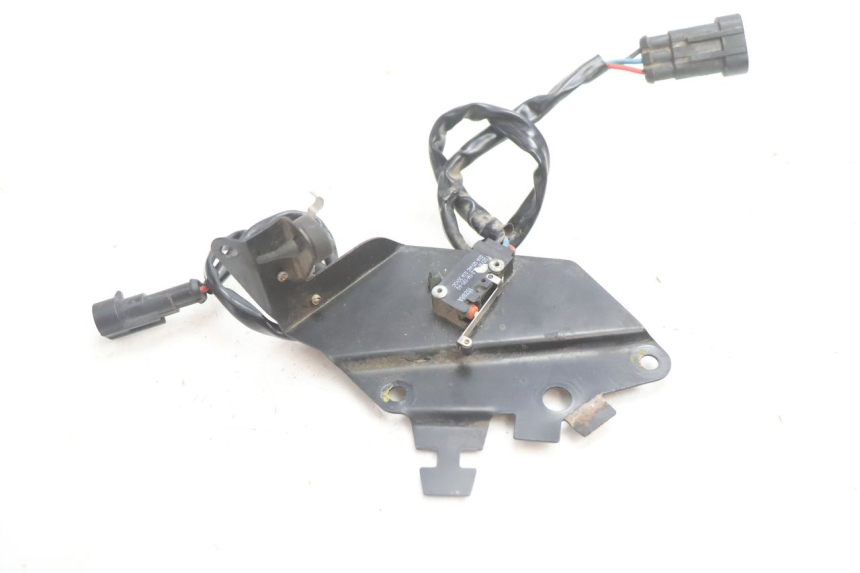 photo de BREMSLICHTSCHALTER HINTEN CAN-AM SPYDER RS 1000 (2008 - 2012) - Detailansicht des Bauteils