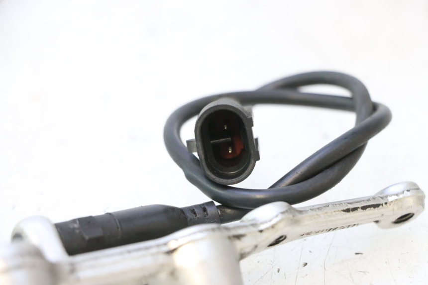 photo de BREMSLICHTSCHALTER HINTEN DUCATI SS IE DS CARENEE 1000 (2002 - 2006) - Technische Nahaufnahme