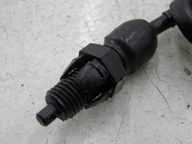 photo de BREMSLICHTSCHALTER HINTEN SUZUKI SV S ABS 650 (2003 - 2009) - Detailansicht des Bauteils