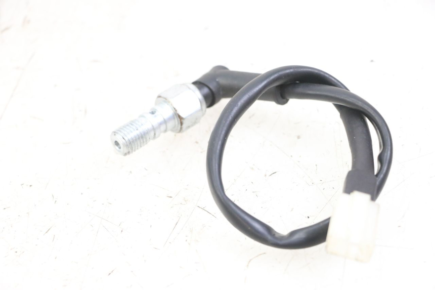 photo de BREMSLICHTSCHALTER HINTEN VENT DERAPAGE 50 (2018 - 2023) - Zoom auf Gebrauchszustand