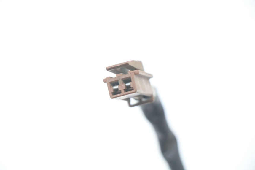 photo de BREMSLICHTSCHALTER HINTEN YAMAHA FZS FAZER 600 (2001 - 2003) - Zoom auf Gebrauchszustand