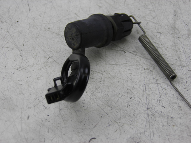 photo de BREMSLICHTSCHALTER HINTEN YAMAHA XJR 1300 (2002 - 2006) - Alternative Perspektive