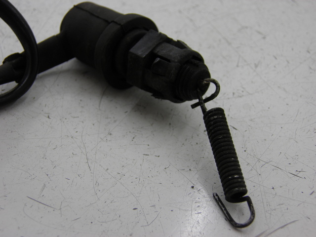 photo de BREMSLICHTSCHALTER HINTEN YAMAHA YBR 125 (2004 - 2006) - Alternative Perspektive