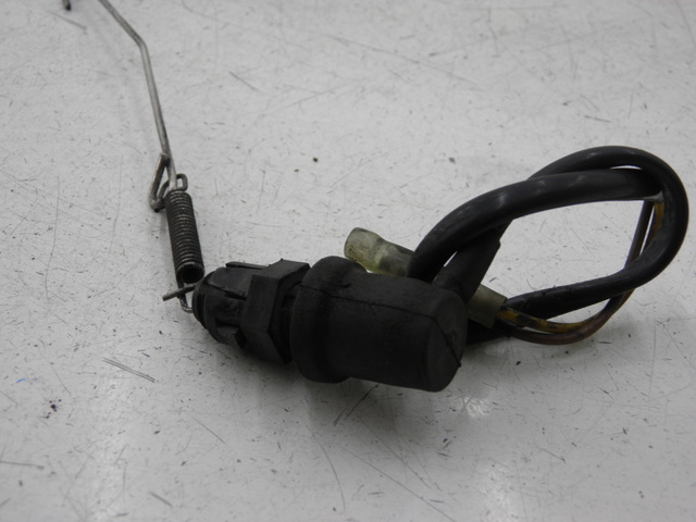 photo de BREMSLICHTSCHALTER HINTEN YAMAHA YBR 125 (2007 - 2009) - Detailansicht des Bauteils