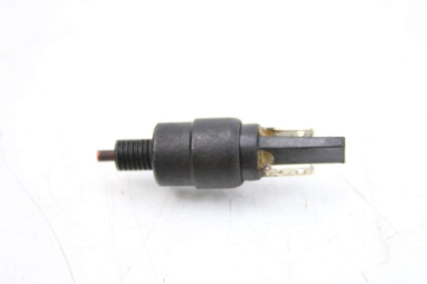 photo de RÜCKLICHT-BREMSLICHTSCHALTER PIAGGIO ZIP 4T 50 (2018 - 2020) - Zoom auf Gebrauchszustand