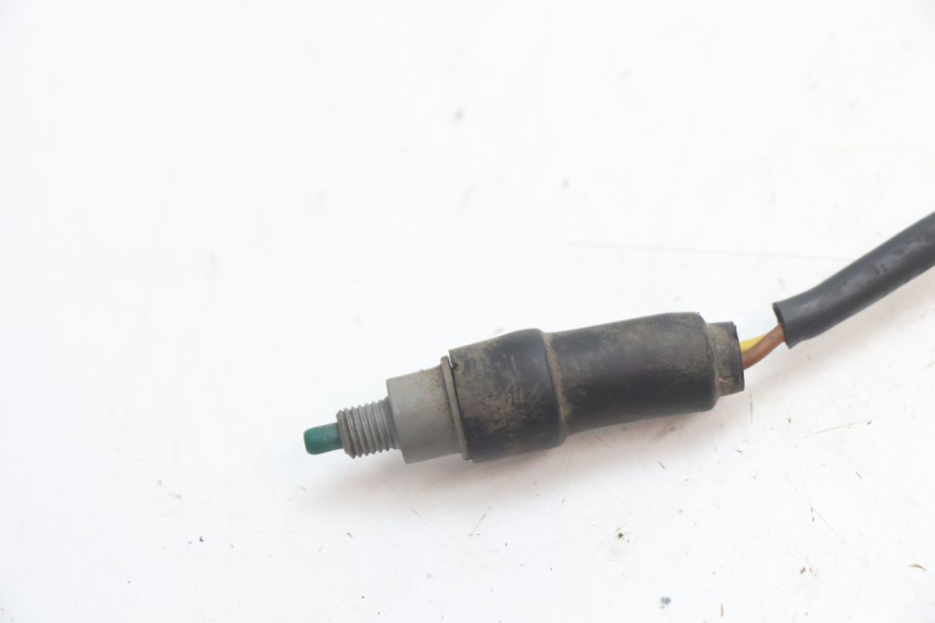 photo de STOP-LICHTSCHALTER MBK BOOSTER SPIRIT 50 (2004 - 2017) - Technische Nahaufnahme