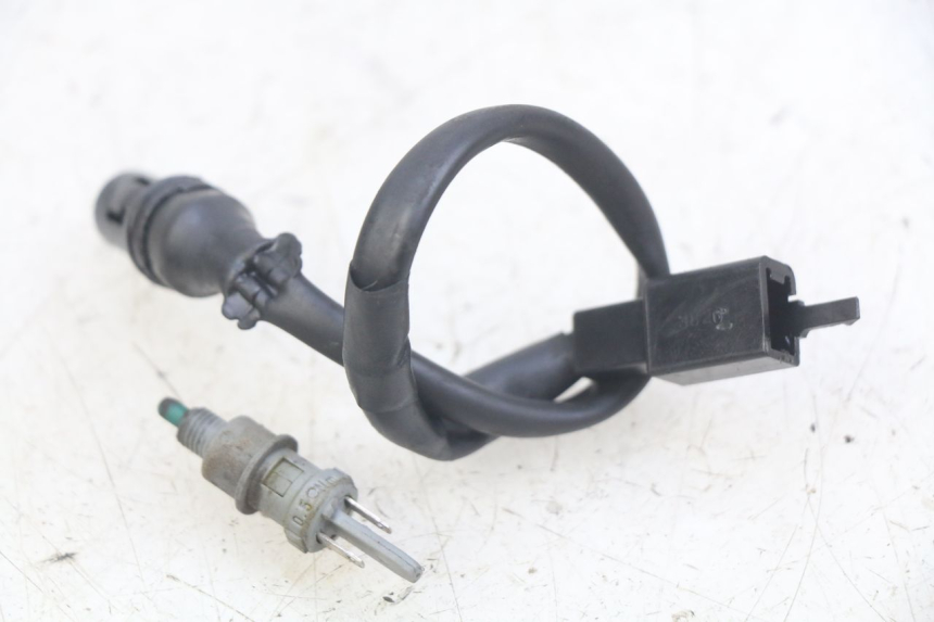 photo de BREMSLICHTSCHALTER YAMAHA BW'S EASY 50 (2013 - 2016) - Zoom auf Gebrauchszustand