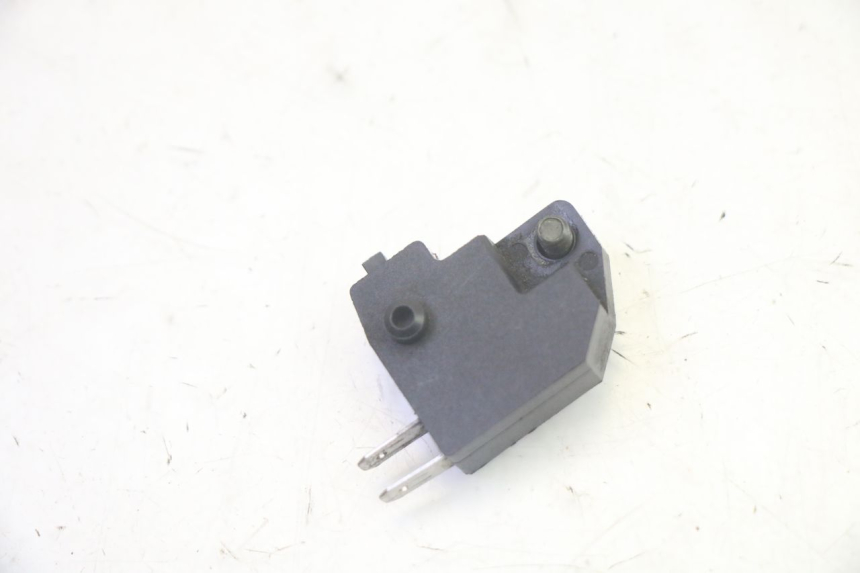 photo de RECHTER STOPP-LICHTSCHALTER SYM CROX 4T 50 (2016 - 2023) - Zoom auf Gebrauchszustand