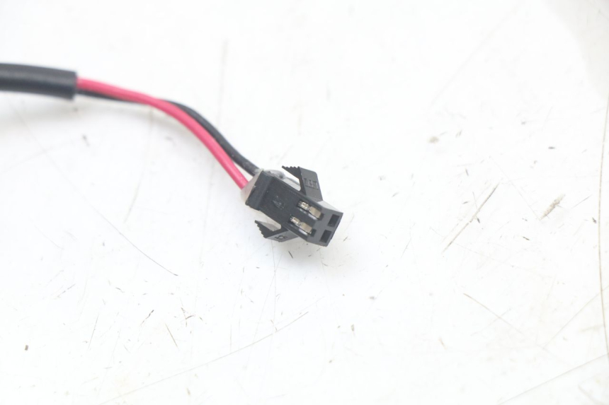 photo de BREMSLICHTSCHALTER RECHTS WAYSCRAL E-START 1 (2018 - 2022) - Details der Befestigungspunkte