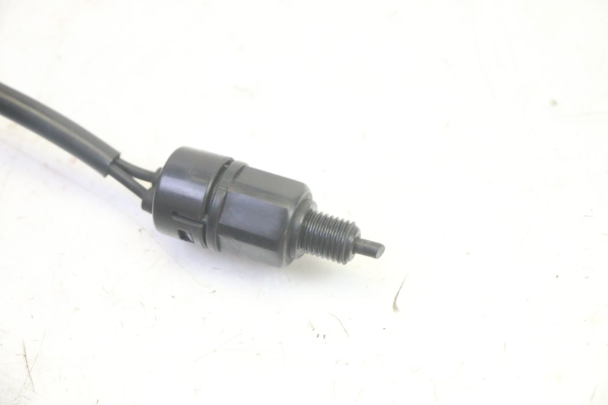 photo de BREMSLICHTSCHALTER RECHTS PIAGGIO FLY 4T 50 (2013 - 2017) - Detailansicht des Bauteils