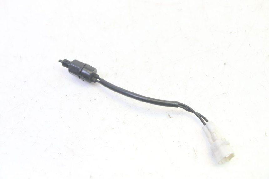 photo de BREMSLICHTSCHALTER RECHTS PIAGGIO FLY 4T 50 (2013 - 2017) - Zoom auf Gebrauchszustand